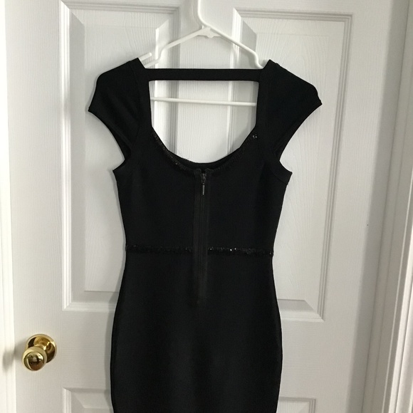 Guess  mini cocktail dress - Picture 2 of 3